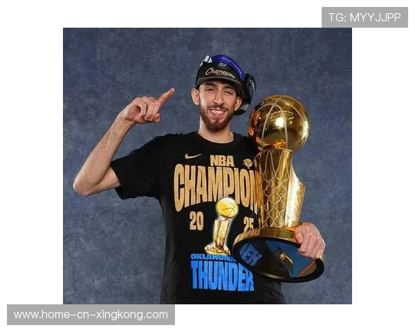 布克连场高光掌声不断,NBA新星崛起的背后故事 布克连场高光掌声不断,NBA新星崛起的背后故事