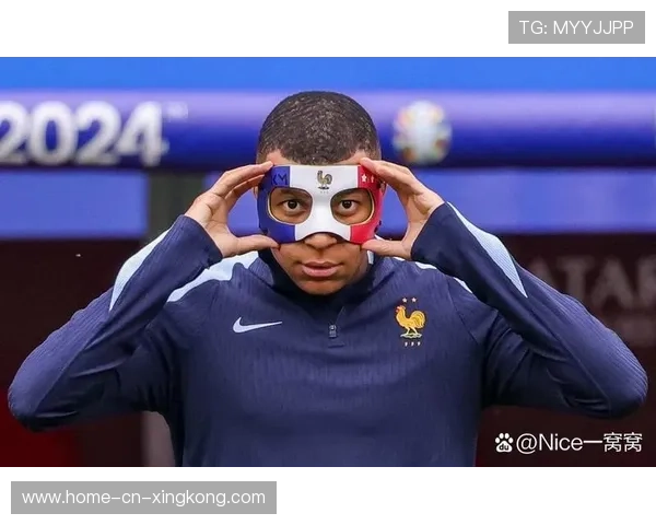 姆巴佩赛后为对方教练献花，绅士风度获赞