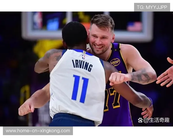 东契奇助攻队友空切得手,独行侠攻势连绵 东契奇助攻队友空切得手,独行侠攻势连绵